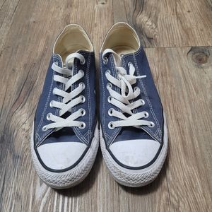 Women's 8 Converse All Stars